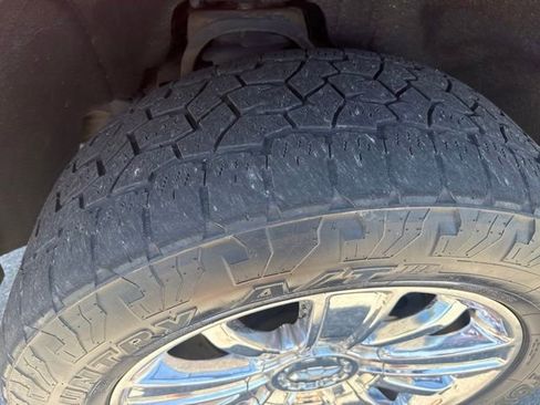Used 2017 Chevrolet Silverado 1500 High Country AWD/4WD image 10