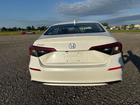 Used 2024 Honda Civic EX image 10