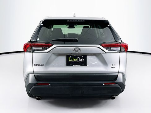 Used 2024 Toyota RAV4 LE image 7