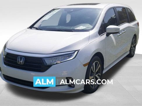 Used 2024 Honda Odyssey Touring image 1