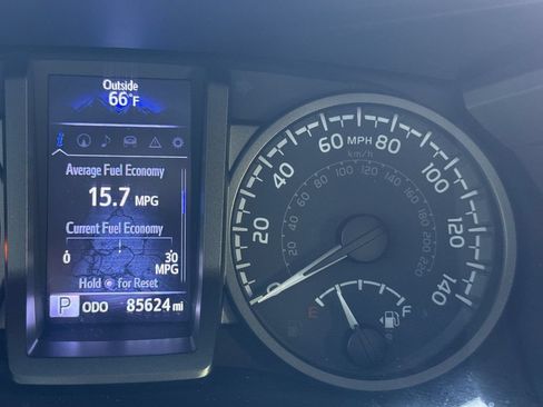 Used 2021 Toyota Tacoma TRD Off-Road w/ TRD Premium Off Road Package AWD/4WD image 44