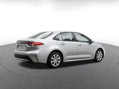 Used 2025 Toyota Corolla LE FWD image 9