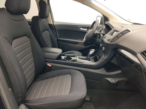 Used 2018 Ford Edge SE FWD image 21