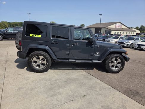 Used 2017 Jeep Wrangler Unlimited Sahara w/ Connectivity Group image 4