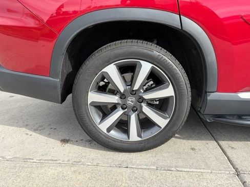 Used 2025 Honda Pilot Touring image 13