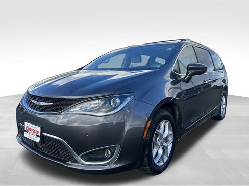 Used 2019 Chrysler Pacifica Touring-L Plus w/ Advanced Safetytec Group image 8