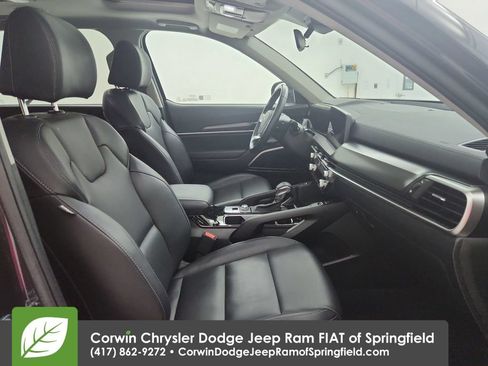 Used 2025 Kia Telluride S FWD image 33