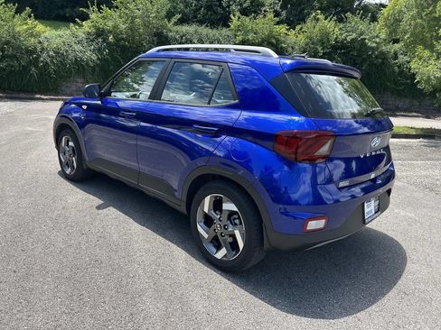 Certified 2025 Hyundai Venue Limited FWD image 5