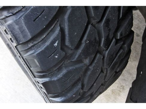 Used 2021 Chevrolet Suburban Z71 w/ Z71 Off-Road Package image 36