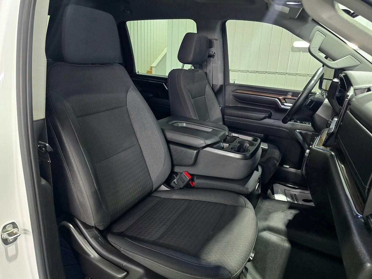 Used 2024 Chevrolet Silverado 2500 LT AWD/4WD image 8