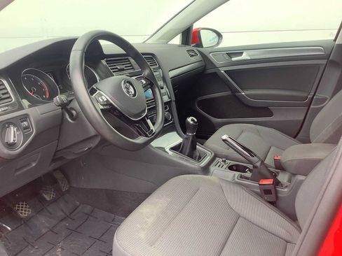 Used 2019 Volkswagen Golf S w/ Driver Assistance Package AWD/4WD image 3