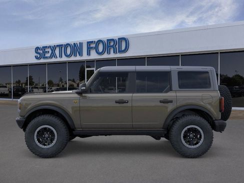 New 2025 Ford Bronco Badlands AWD/4WD image 3