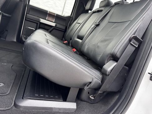 Used 2022 Ford F350 Lariat w/ Chrome Package image 10