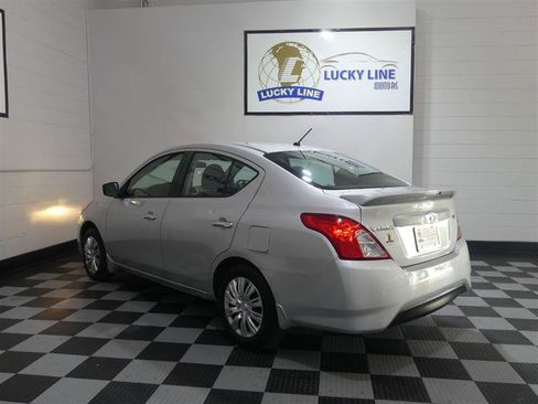 Used 2017 Nissan Versa SV FWD image 11