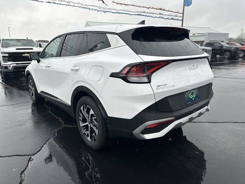 Used 2024 Kia Sportage EX image 6