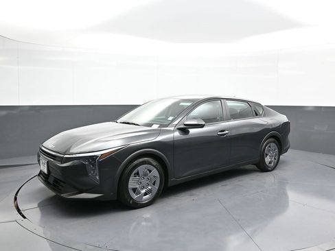 Certified 2025 Kia K4 LX image 10