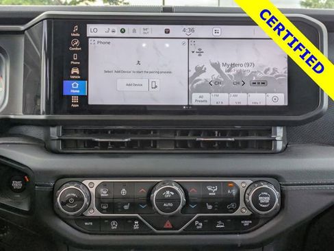 Used 2024 Jeep Gladiator Rubicon w/ Safety Group image 13