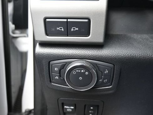 Used 2019 Ford F150 Lariat w/ Equipment Group 502A Luxury AWD/4WD image 27