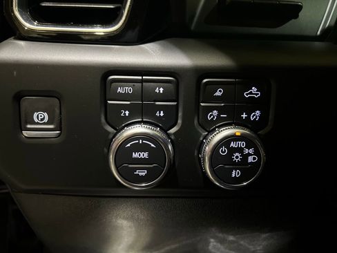 Used 2024 GMC Sierra 1500 Denali w/ Technology Package image 14