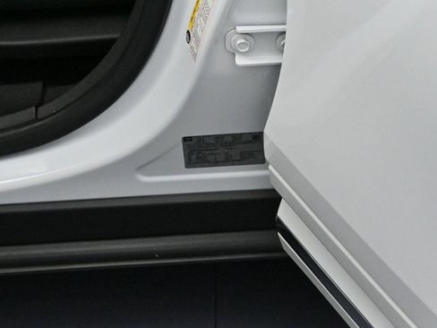 Used 2018 GMC Terrain Denali w/ Advanced Safety Package image 38