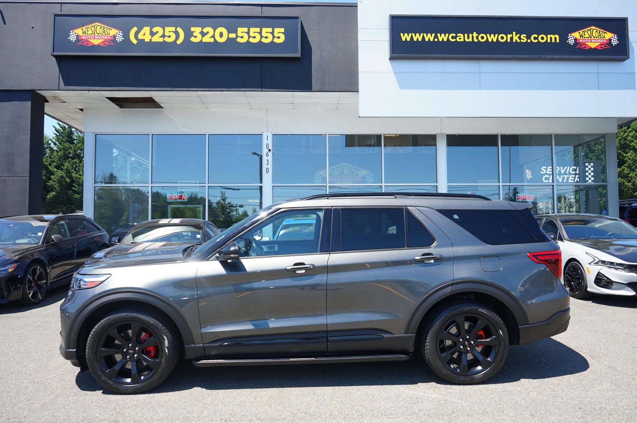 Used 2020 Ford Explorer ST w/ ST Street Pack AWD/4WD image 2