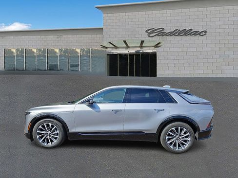 Certified 2024 Cadillac Lyriq Sport AWD/4WD image 7