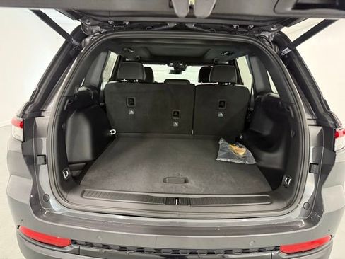 New 2025 Jeep Grand Cherokee Limited image 8