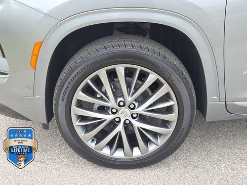 New 2026 Buick Enclave Avenir w/ Super Cruise Package FWD image 7