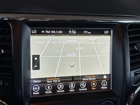 Used 2018 Jeep Grand Cherokee Altitude RWD image 20