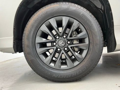 Used 2023 Lexus GX 460 Premium image 23