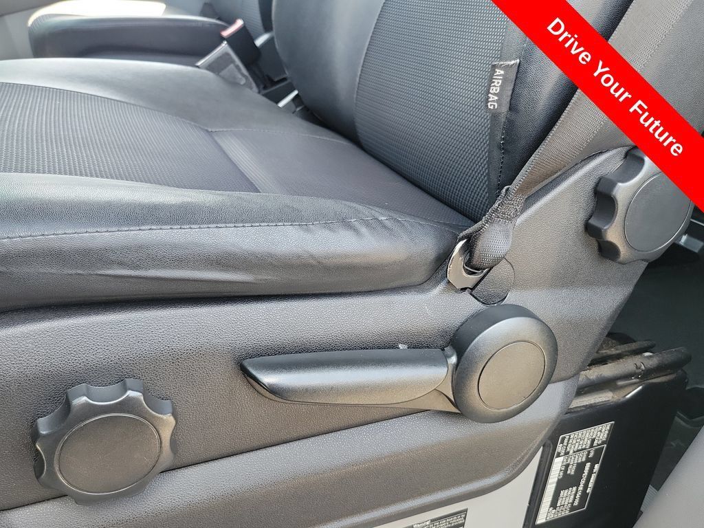 Used 2018 Mercedes-Benz Sprinter 2500 image 16