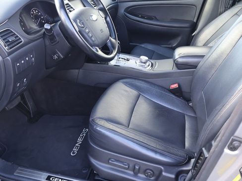 Used 2012 Hyundai Genesis 5.0 image 22