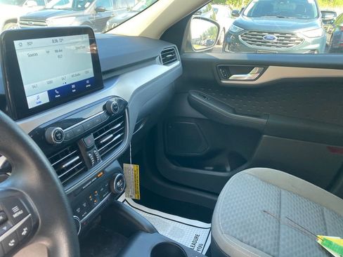 Used 2020 Ford Escape SE AWD/4WD image 16