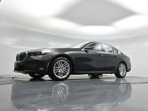 Used 2025 BMW 530i image 42