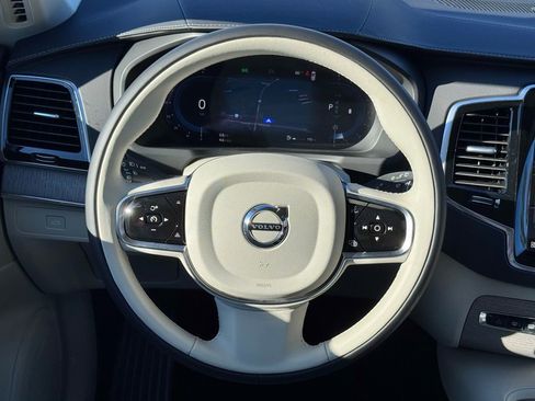 Used 2024 Volvo XC90 B6 Ultimate image 28