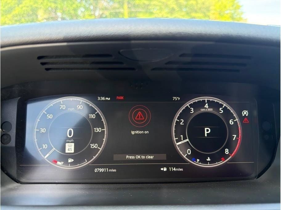Used 2019 Land Rover Discovery SE AWD/4WD image 18