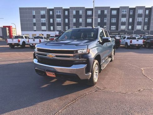 Used 2022 Chevrolet Silverado 1500 LT image 1