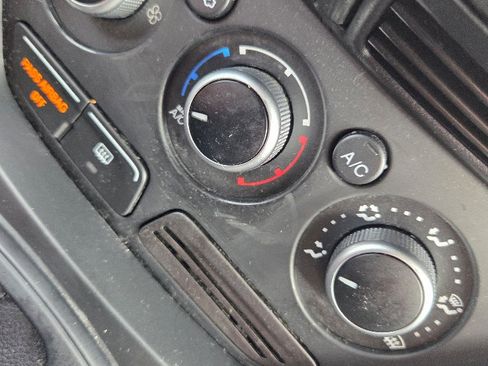 Used 2016 Ford Escape SE image 29