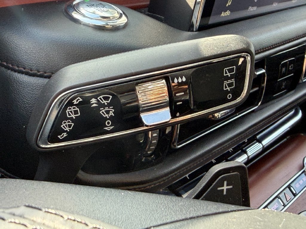 Used 2022 Lincoln Aviator Reserve RWD image 34
