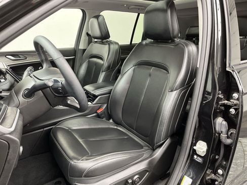 Used 2023 Jeep Grand Cherokee 4WD 4xe image 11