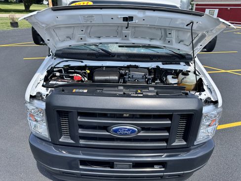 Used 2023 Ford E-350 and Econoline 350 Super Duty w/ Driver's Safety Package RWD image 17