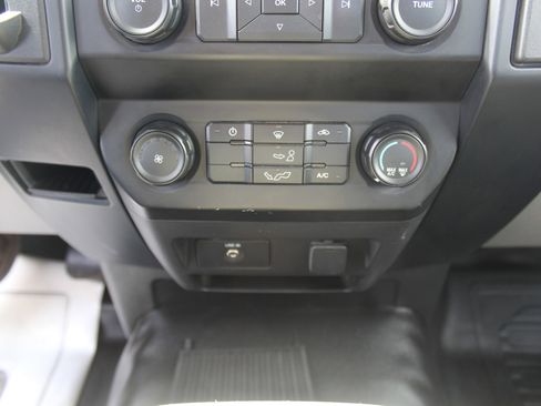 Used 2015 Ford F150 XL image 10