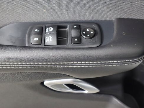 Used 2019 Dodge Challenger SXT image 24