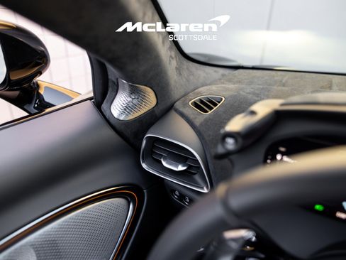 Used 2025 McLaren Artura Spider image 35