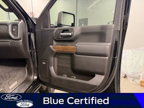 Used 2022 Chevrolet Silverado 2500 High Country w/ Z71 Off-Road Package image 32