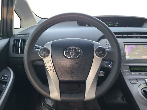 Used 2015 Toyota Prius Three image 12