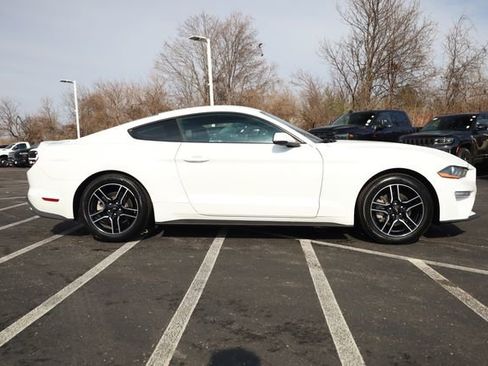 Used 2020 Ford Mustang Premium image 3