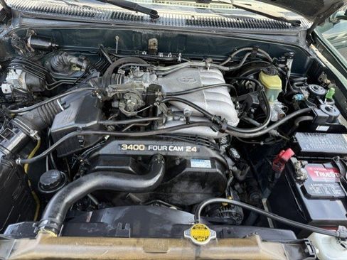 Used 2000 Toyota 4Runner Limited RWD image 11