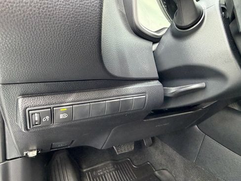 Used 2025 Toyota Corolla Hatchback image 24