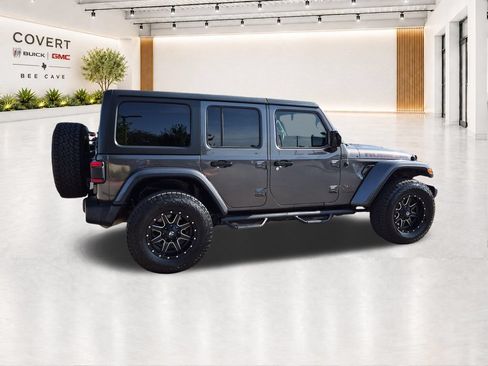 Used 2018 Jeep Wrangler Unlimited Rubicon AWD/4WD image 15